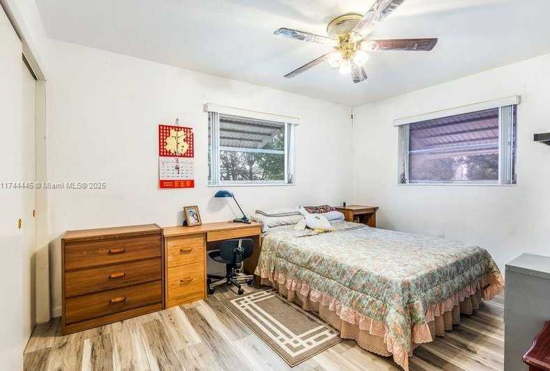 Small Image of 6370 PARK ST, Hollywood Number 27