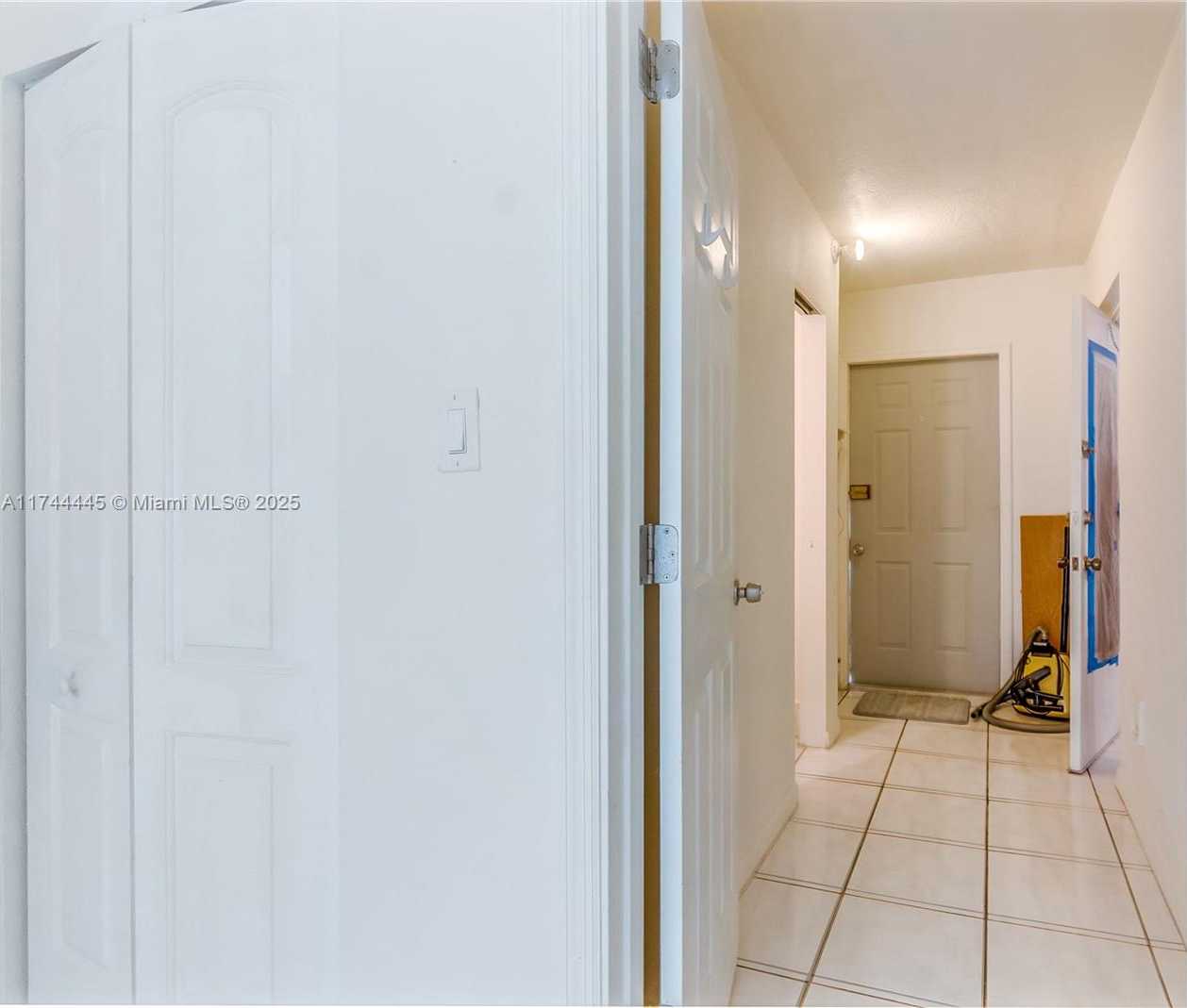 Small Image of 6370 PARK ST, Hollywood Number 6