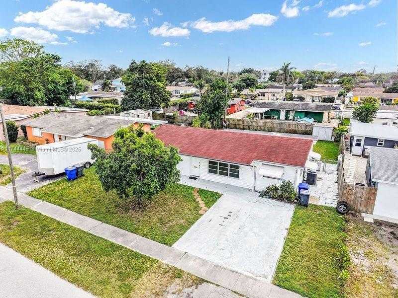 Small Image of 6370 PARK ST, Hollywood Number 8