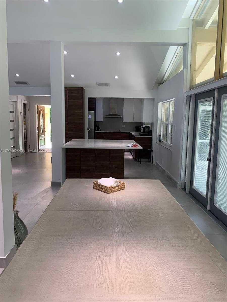 Small Image of 4851 SOUTH WEST 106TH AVE, Davie Number 30