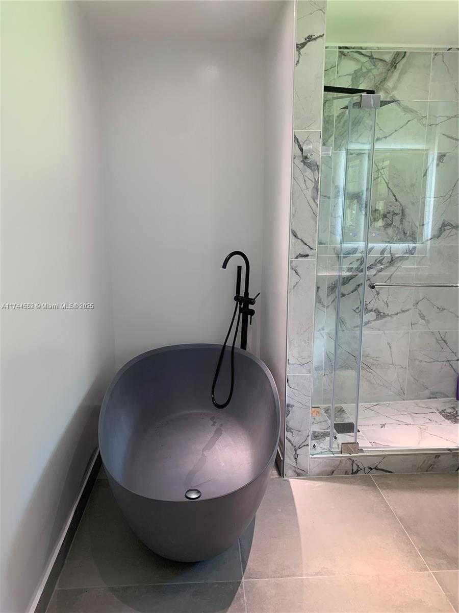 Small Image of 4851 SOUTH WEST 106TH AVE, Davie Number 36