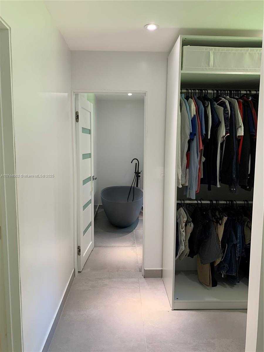 Small Image of 4851 SOUTH WEST 106TH AVE, Davie Number 38