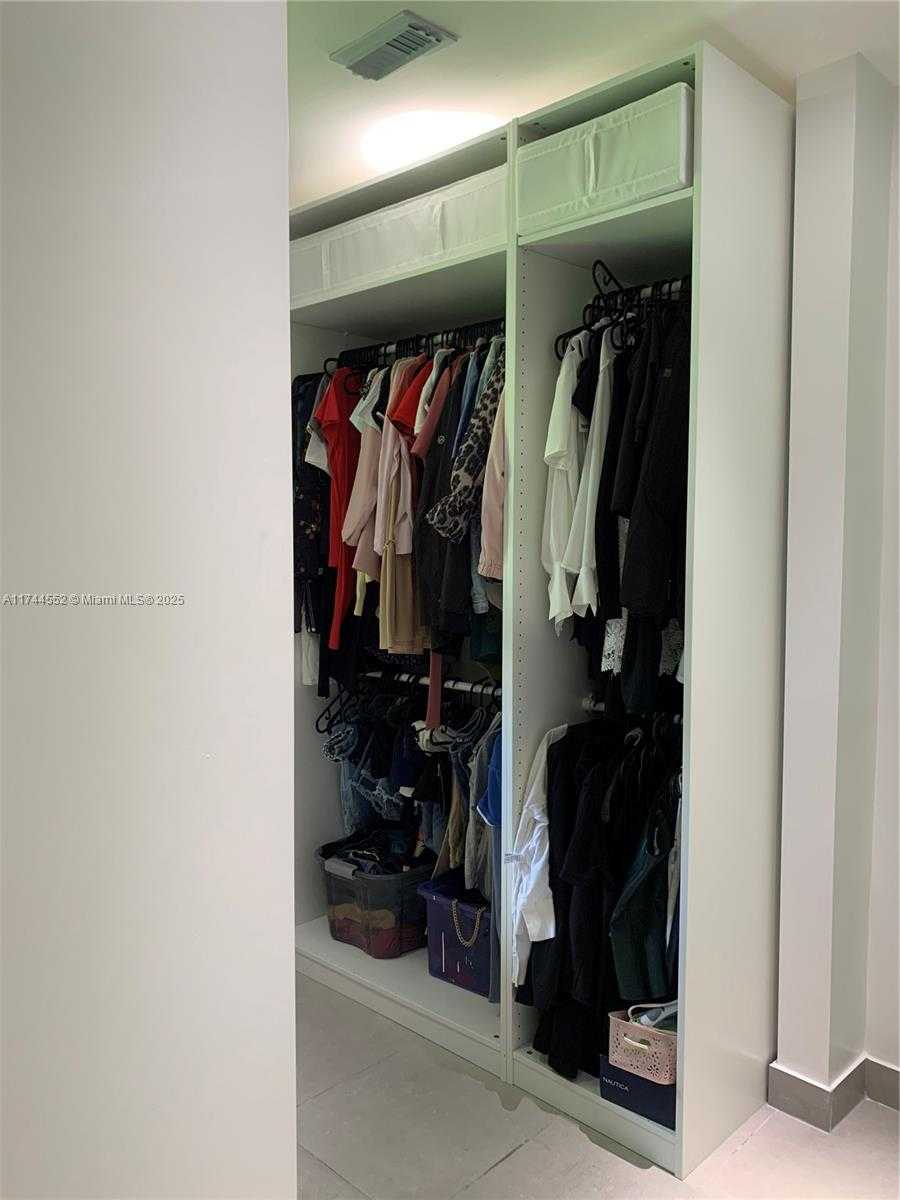 Small Image of 4851 SOUTH WEST 106TH AVE, Davie Number 39