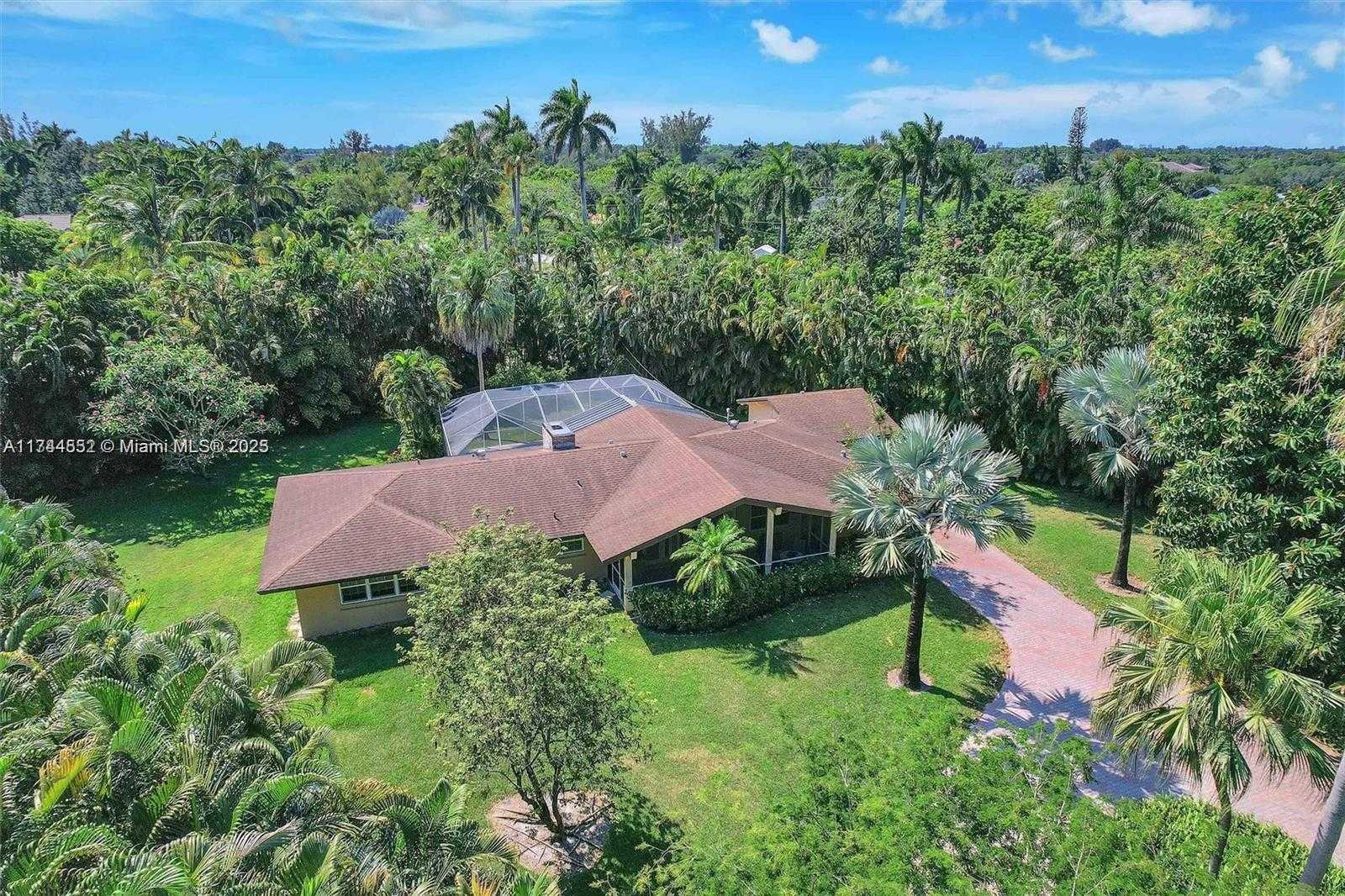 Small Image of 4851 SOUTH WEST 106TH AVE, Davie Number 4