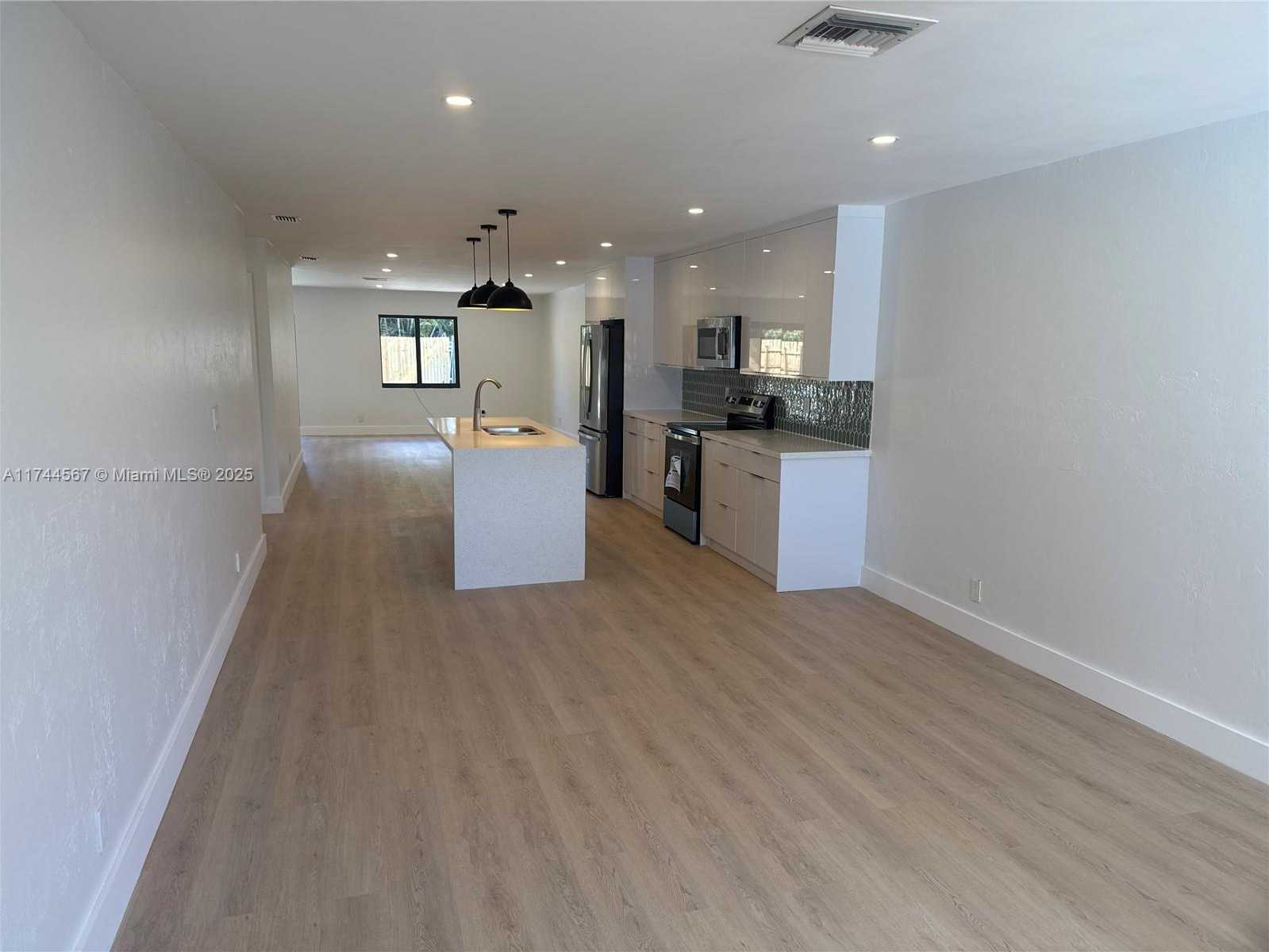 Small Image of 3081 NORTH WEST 103RD LN, Coral Springs Number 10