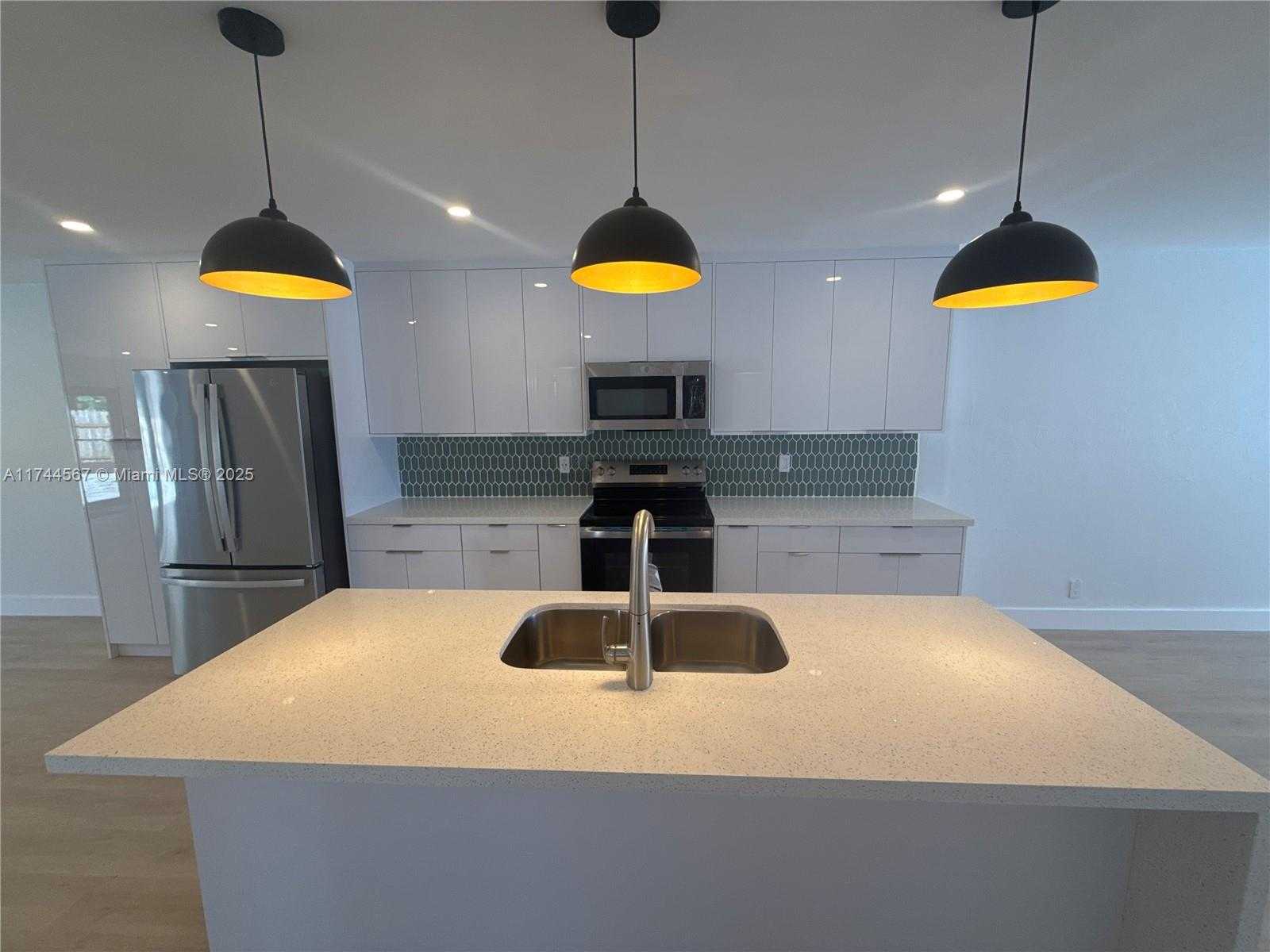 Small Image of 3081 NORTH WEST 103RD LN, Coral Springs Number 12