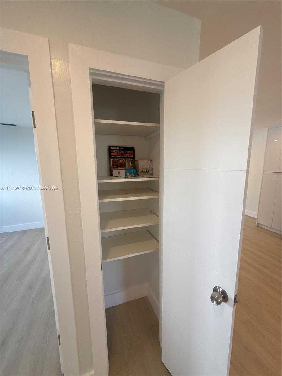 Small Image of 3081 NORTH WEST 103RD LN, Coral Springs Number 17