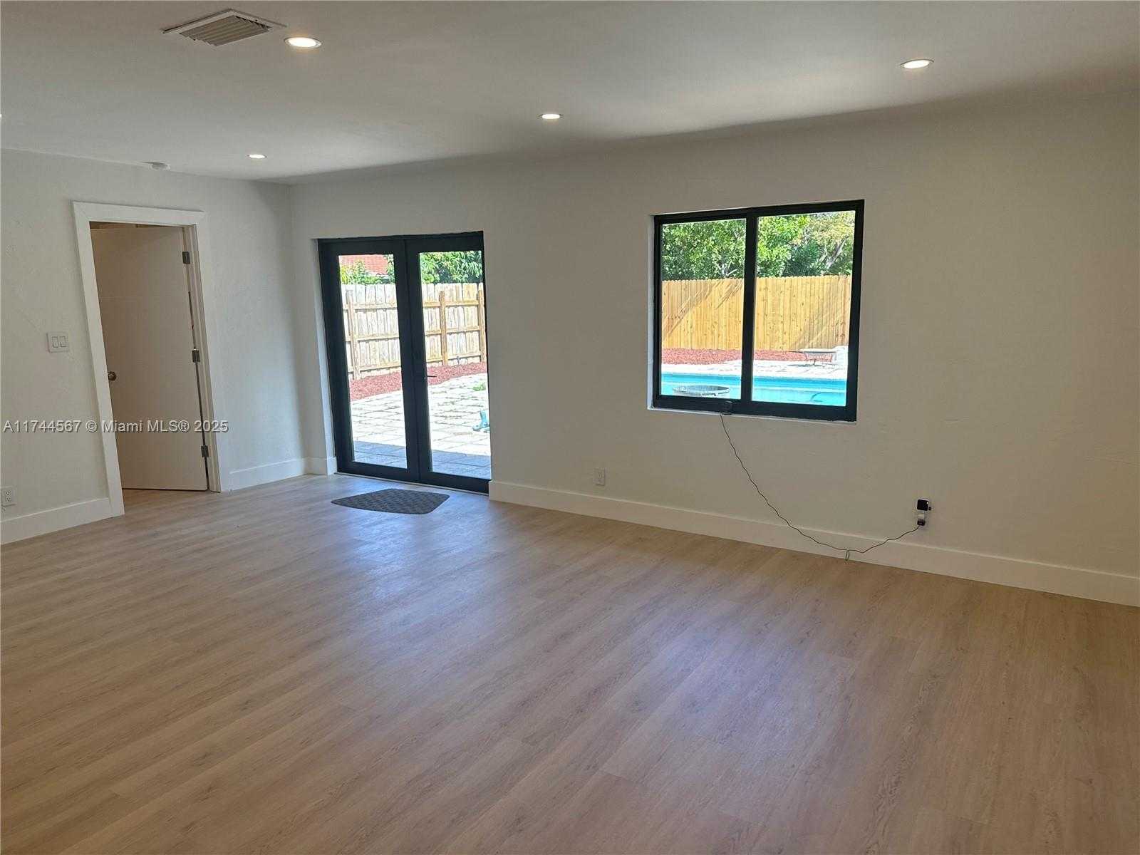 Small Image of 3081 NORTH WEST 103RD LN, Coral Springs Number 29