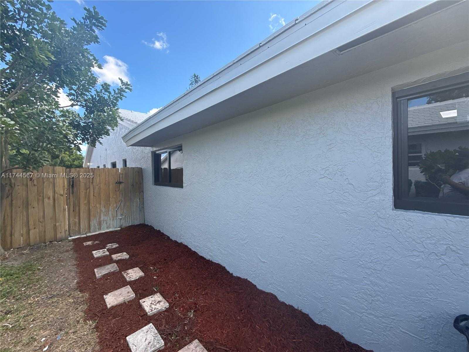 Small Image of 3081 NORTH WEST 103RD LN, Coral Springs Number 33