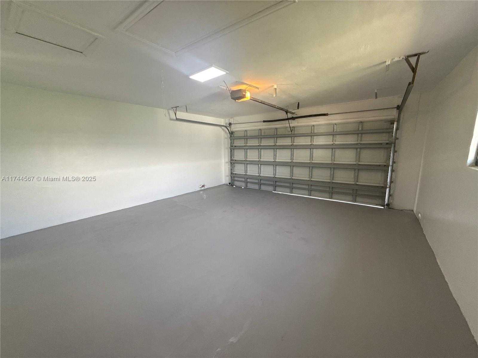 Small Image of 3081 NORTH WEST 103RD LN, Coral Springs Number 37