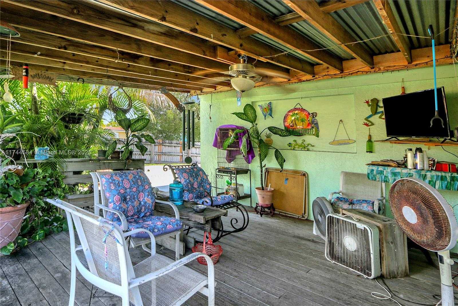 Small Image of 9299 Jamaica Dr, Cutler Bay, FL 33189, USA Number 19