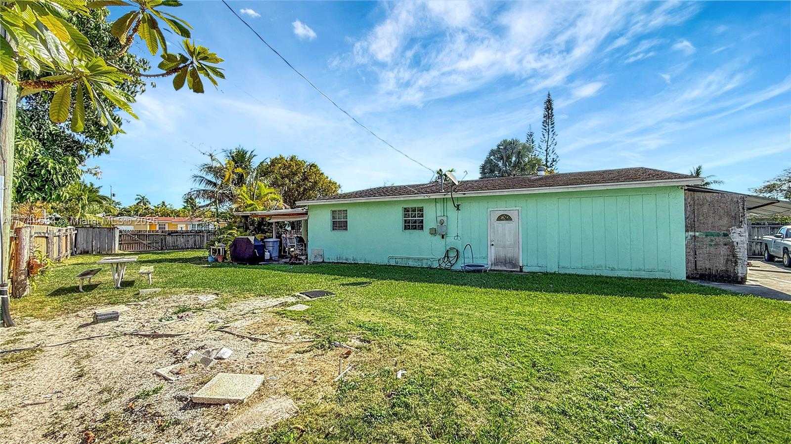 Small Image of 9299 Jamaica Dr, Cutler Bay, FL 33189, USA Number 22
