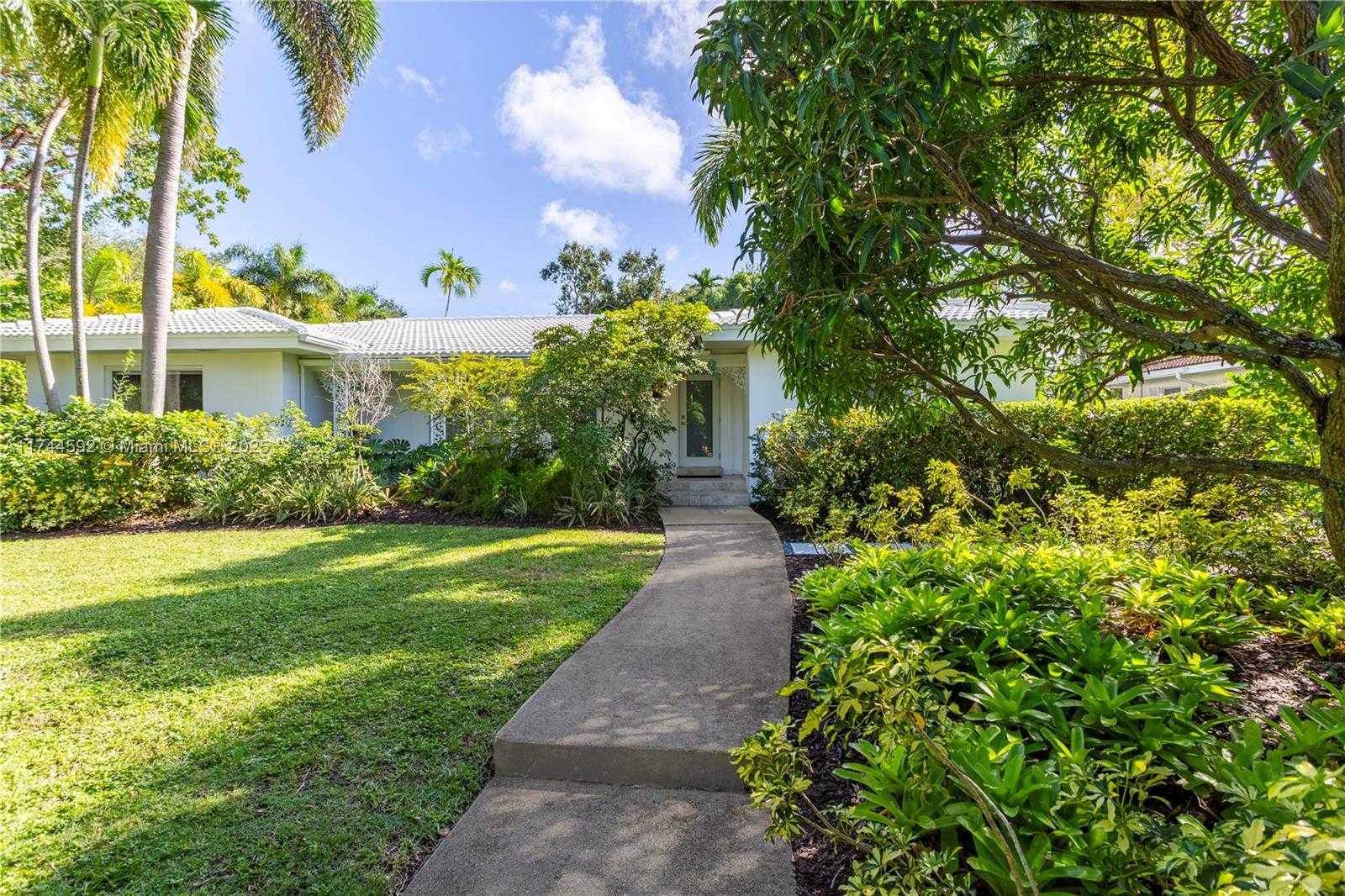 Small Image of 550 Pidgeon Plum Ln, Miami, FL 33137, USA Number 32