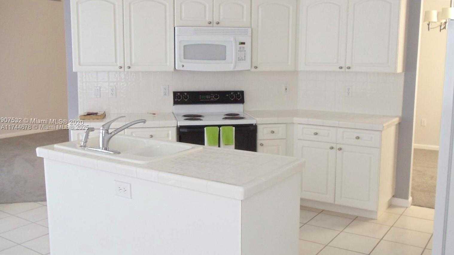 Small Image of 575 SOUTH EAST 29TH DR, Homestead Number 10