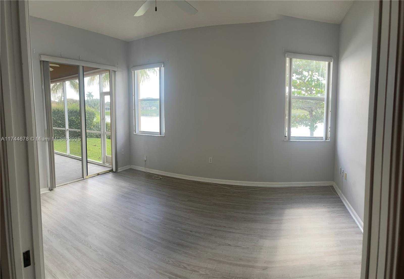 Small Image of 575 SOUTH EAST 29TH DR, Homestead Number 14