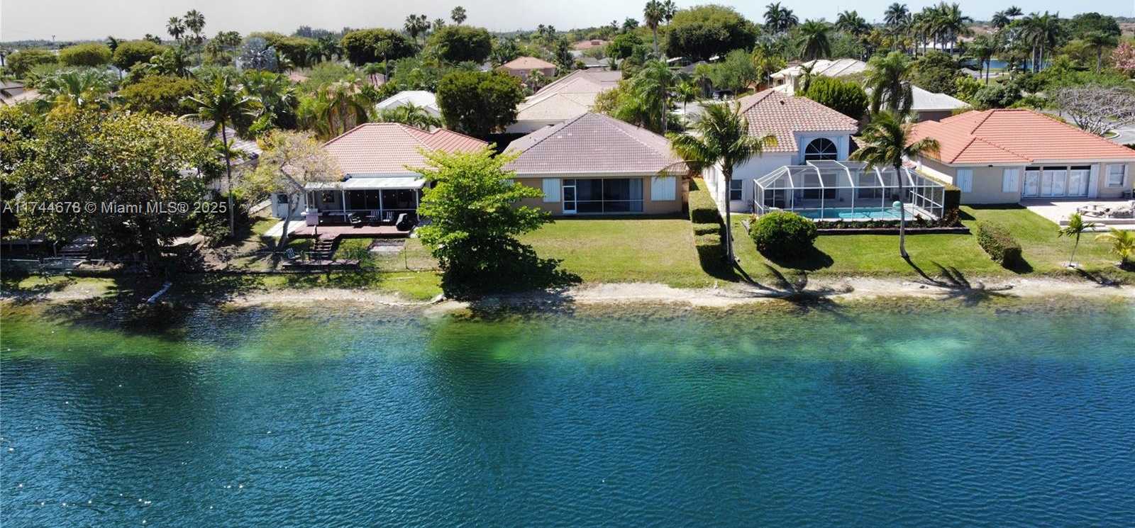 Small Image of 575 SOUTH EAST 29TH DR, Homestead Number 23