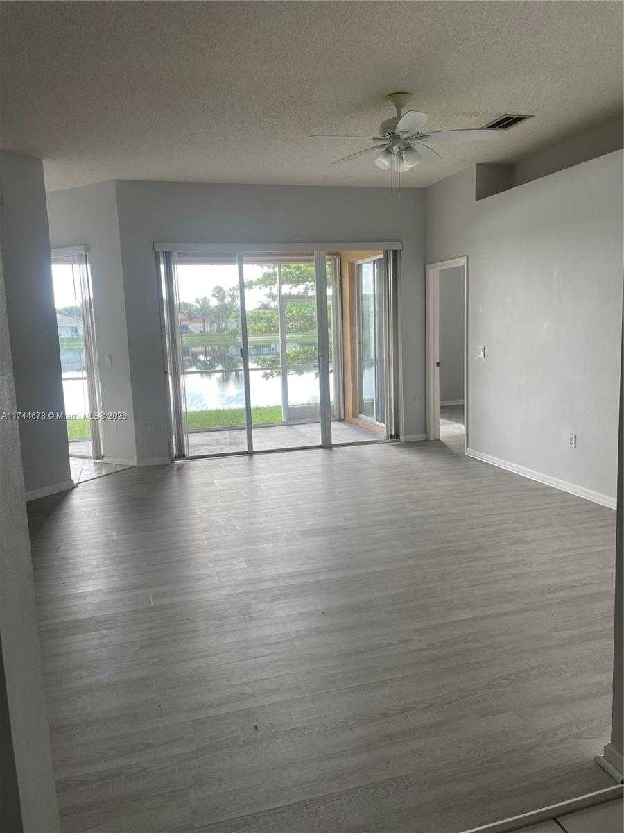 Small Image of 575 SOUTH EAST 29TH DR, Homestead Number 28