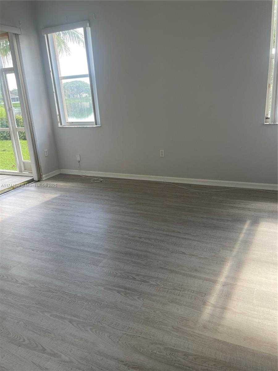 Small Image of 575 SOUTH EAST 29TH DR, Homestead Number 37