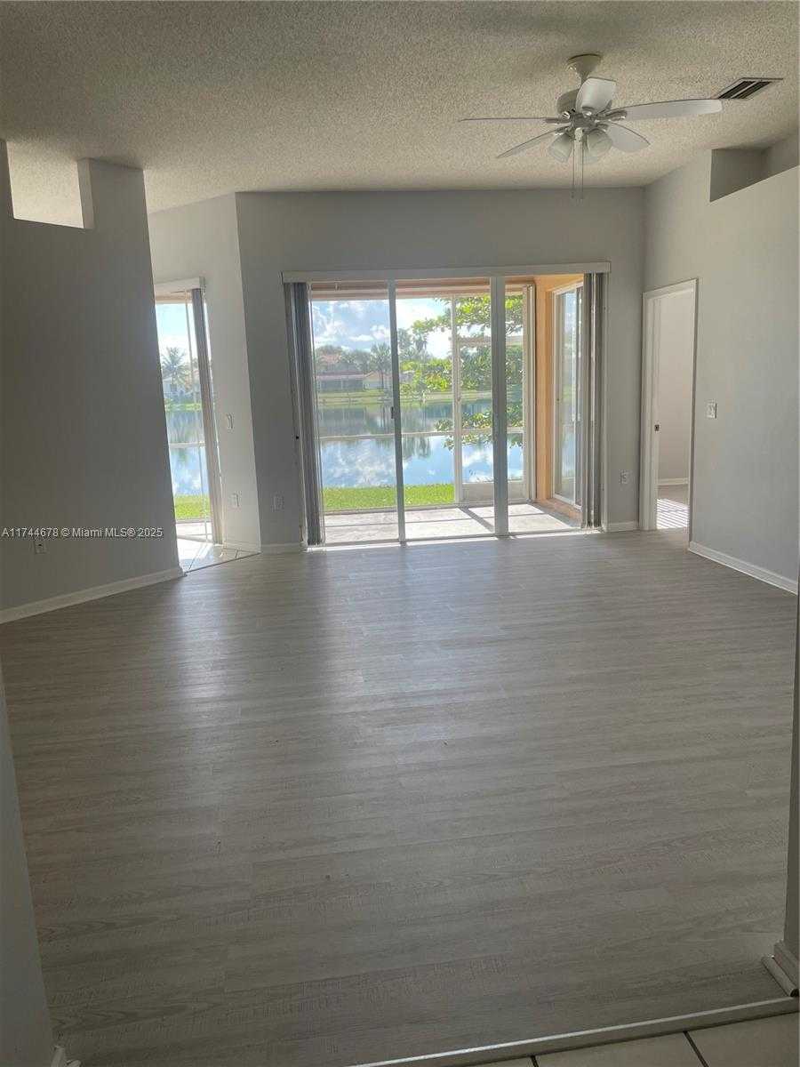 Small Image of 575 SOUTH EAST 29TH DR, Homestead Number 5