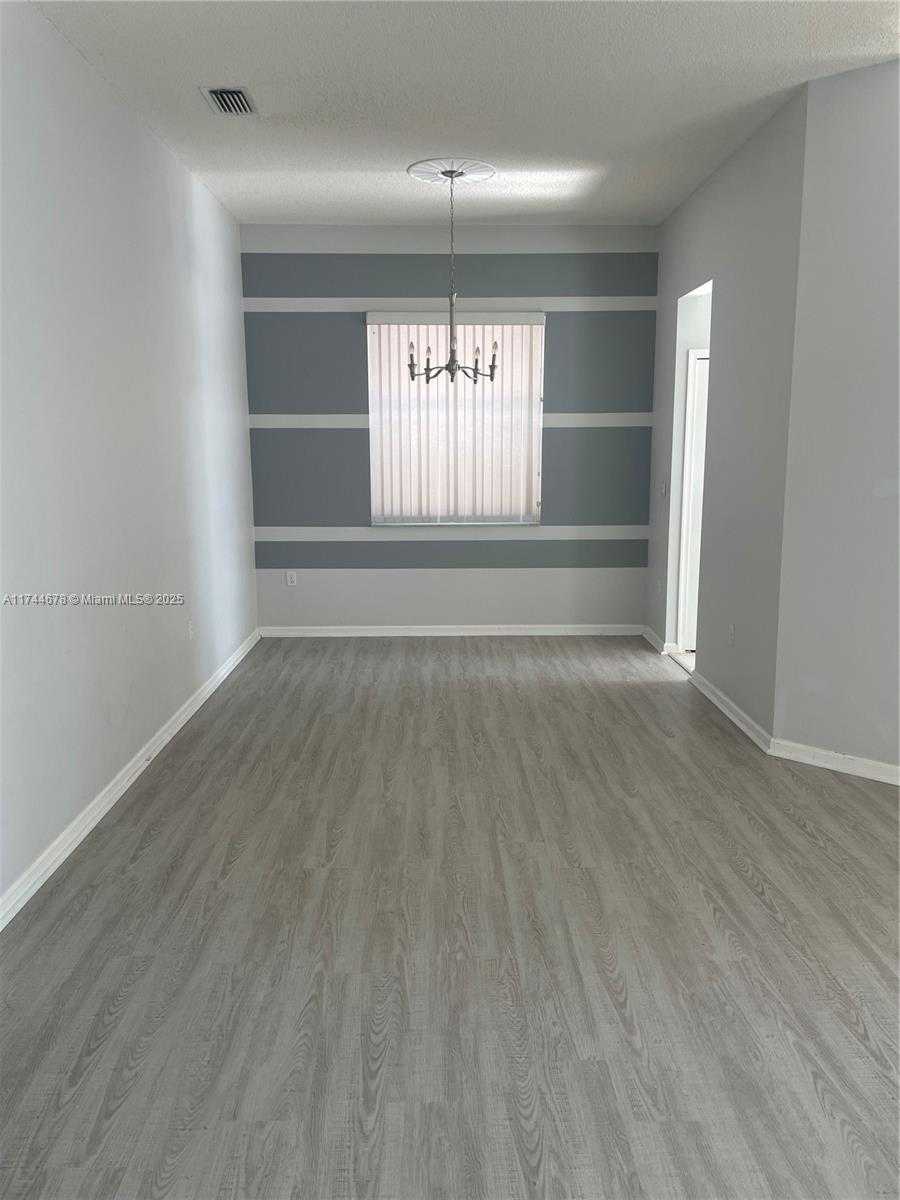 Small Image of 575 SOUTH EAST 29TH DR, Homestead Number 9