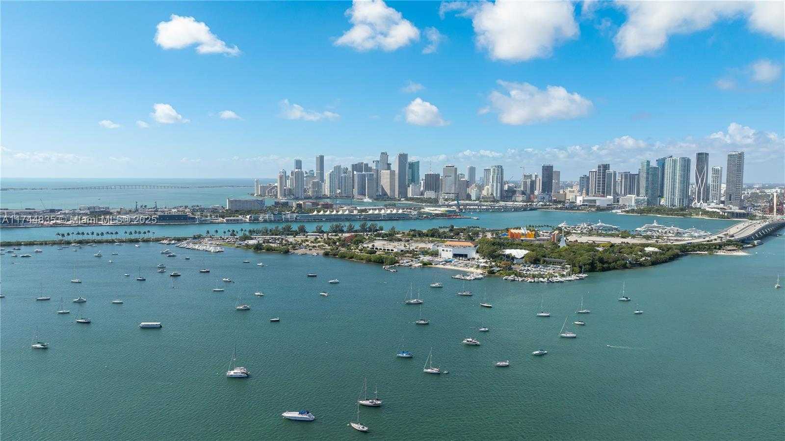 Small Image of 315 W San Marino Dr, Miami Beach, FL 33139, USA Number 11