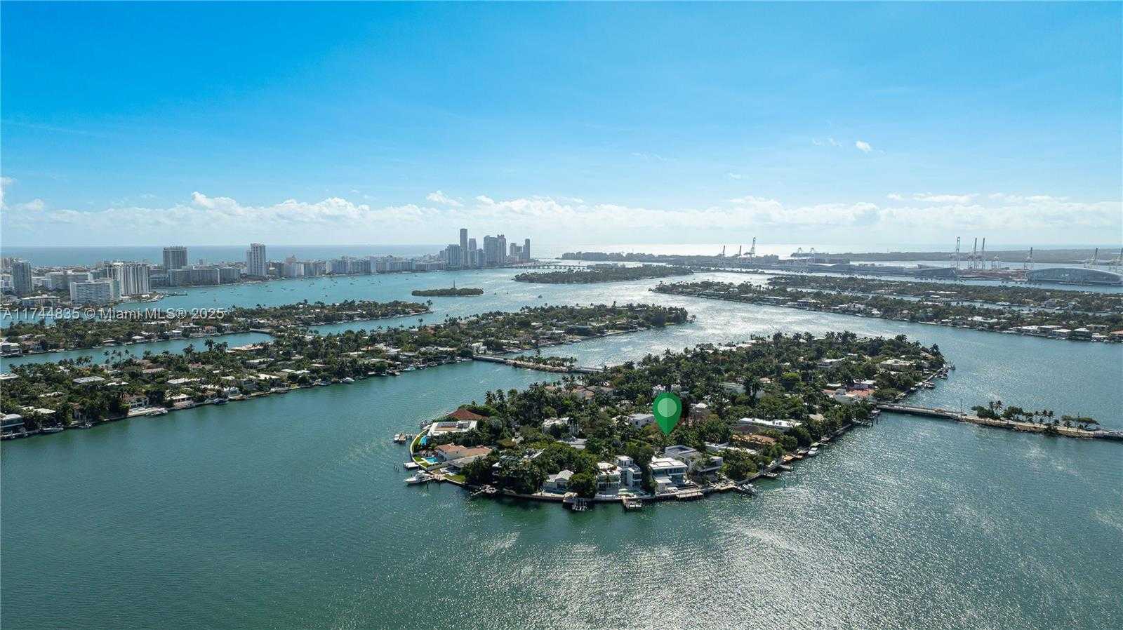 Small Image of 315 W San Marino Dr, Miami Beach, FL 33139, USA Number 14