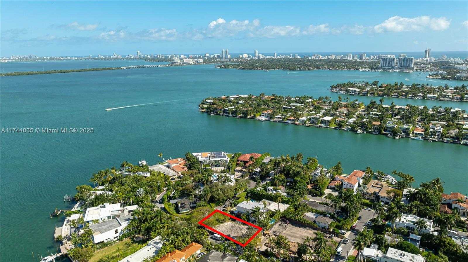Small Image of 315 W San Marino Dr, Miami Beach, FL 33139, USA Number 20