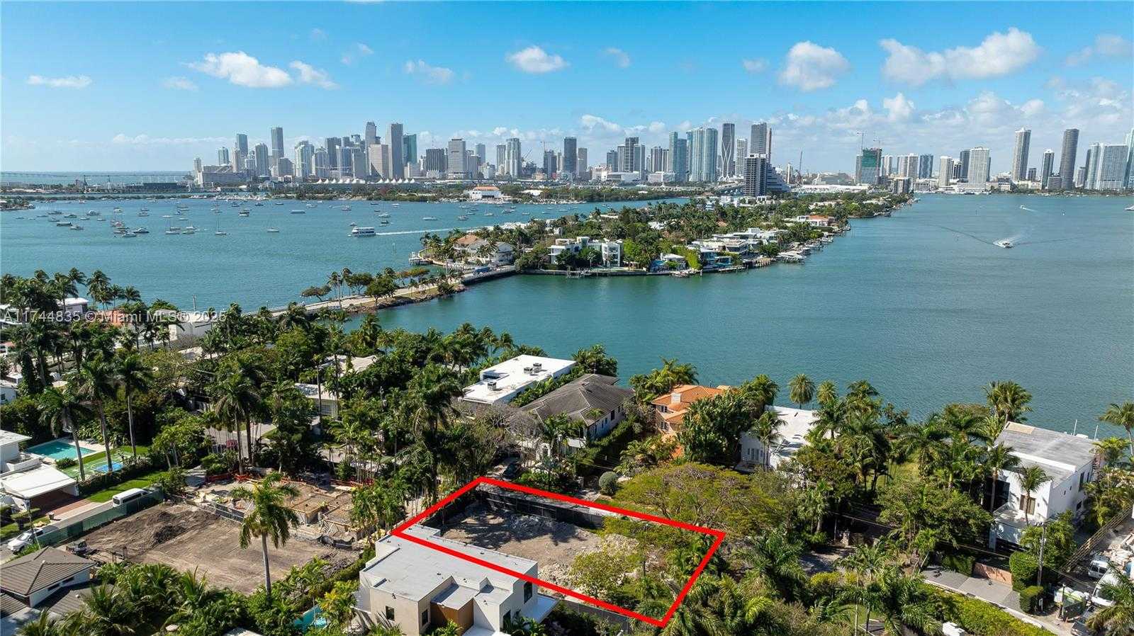 Small Image of 315 W San Marino Dr, Miami Beach, FL 33139, USA Number 21