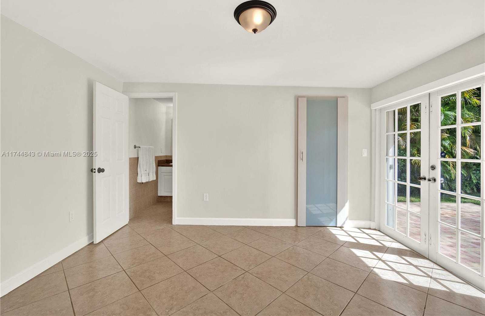 Small Image of 9312 SOUTH WEST 182ND ST, Palmetto Bay Number 21