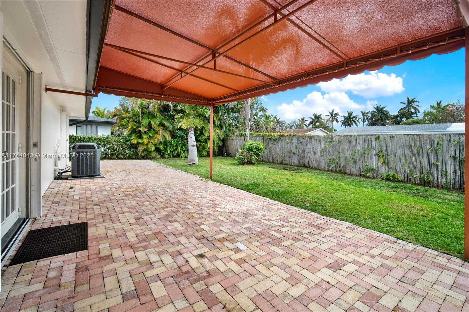 Small Image of 9312 SOUTH WEST 182ND ST, Palmetto Bay Number 34