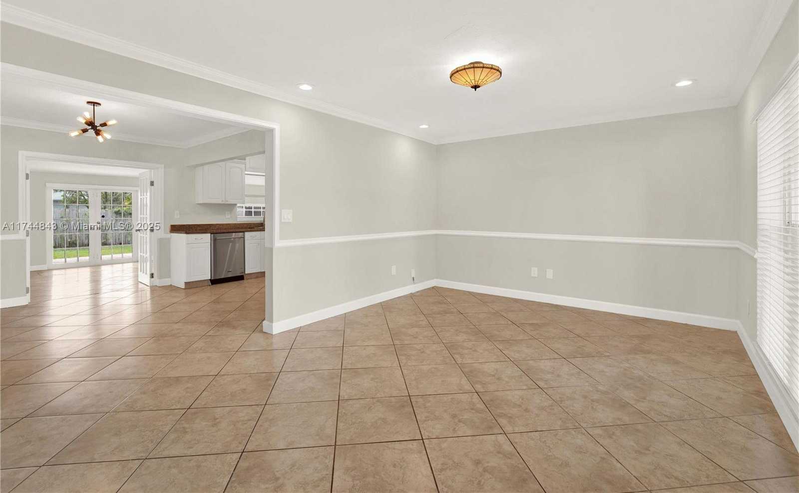 Small Image of 9312 SOUTH WEST 182ND ST, Palmetto Bay Number 4
