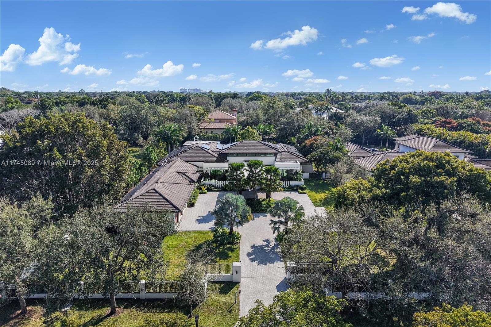 Small Image of 6240 SOUTH WEST 116TH ST, Pinecrest Number 14