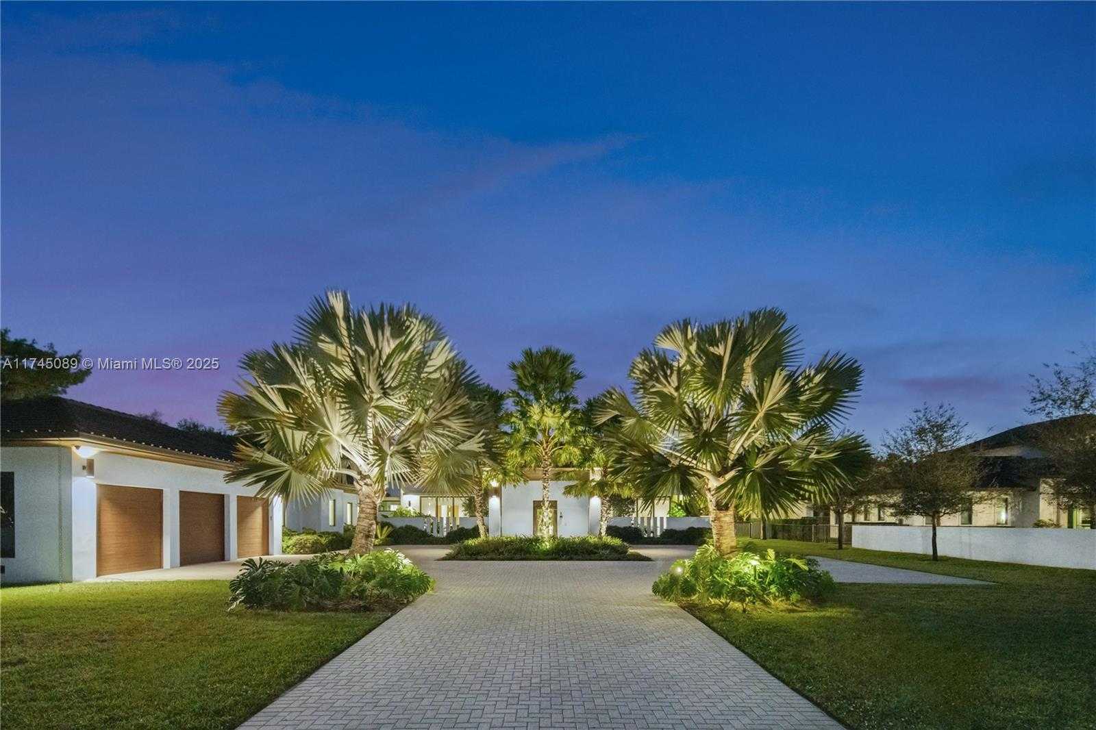 Small Image of 6240 SOUTH WEST 116TH ST, Pinecrest Number 2