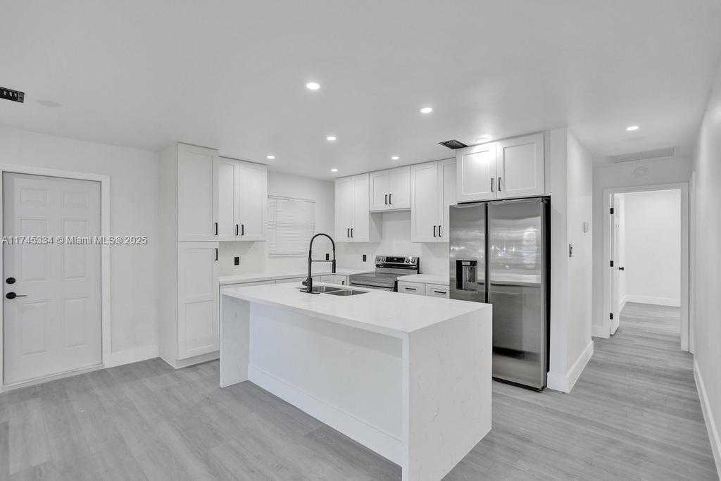 Small Image of 1628 NORTH EAST 7TH AVE, Fort Lauderdale Number 10