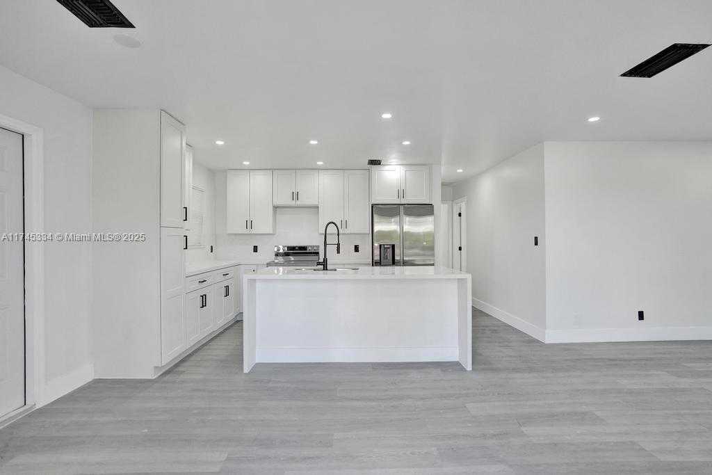 Small Image of 1628 NORTH EAST 7TH AVE, Fort Lauderdale Number 15