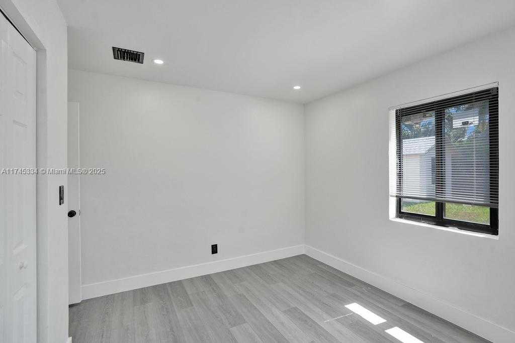 Small Image of 1628 NORTH EAST 7TH AVE, Fort Lauderdale Number 25