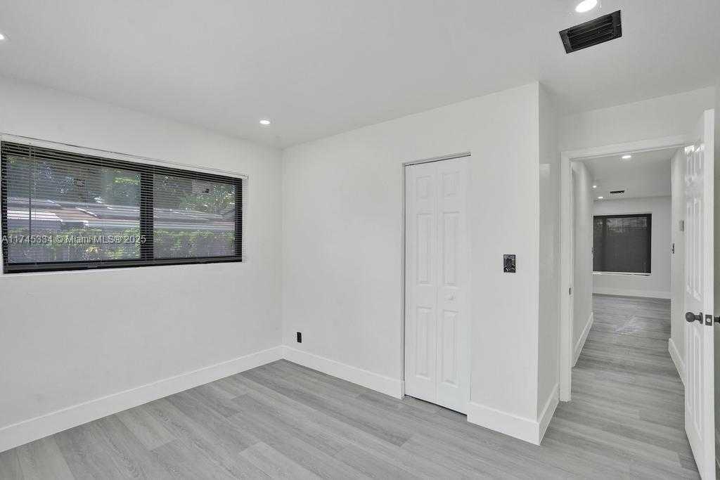 Small Image of 1628 NORTH EAST 7TH AVE, Fort Lauderdale Number 28