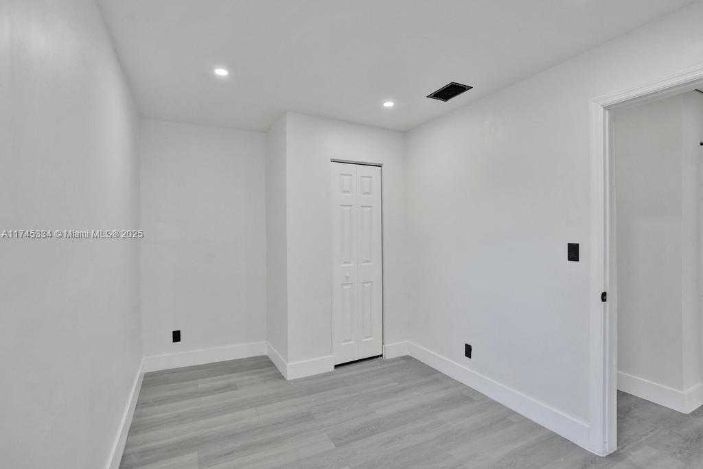 Small Image of 1628 NORTH EAST 7TH AVE, Fort Lauderdale Number 32
