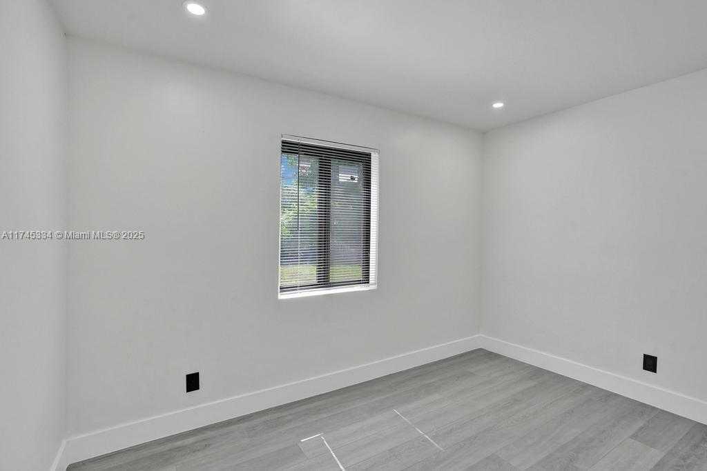 Small Image of 1628 NORTH EAST 7TH AVE, Fort Lauderdale Number 37