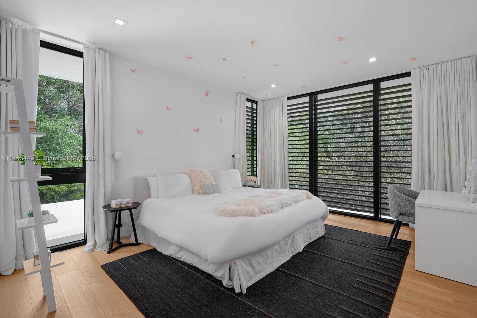 Small Image of 9261 SCHOOL HOUSE RD, Coral Gables Number 10