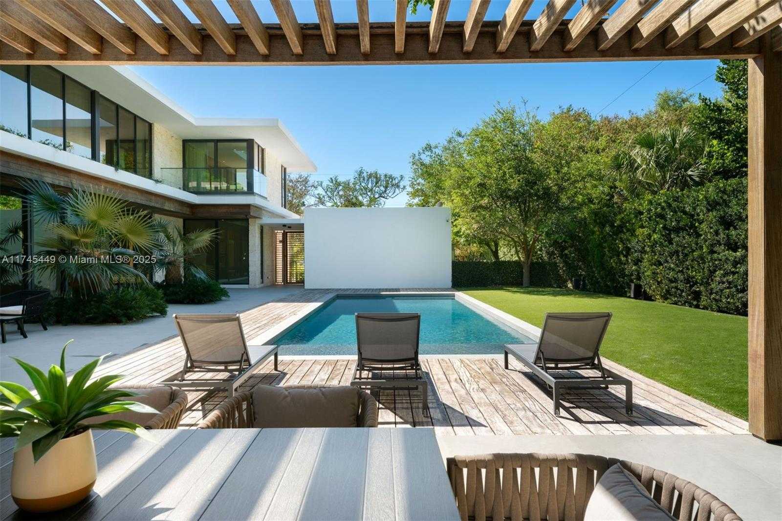 Small Image of 9261 SCHOOL HOUSE RD, Coral Gables Number 12