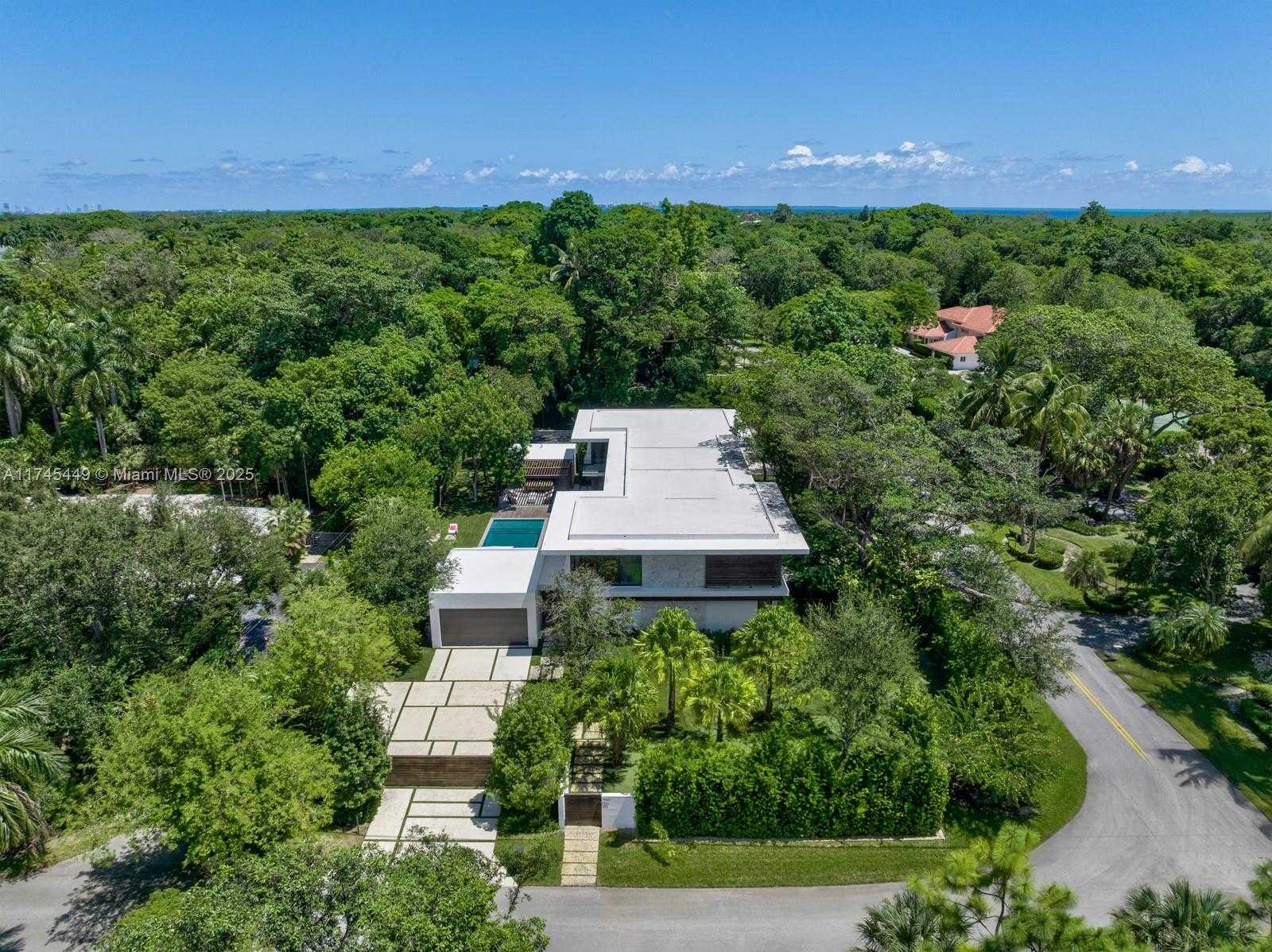 Small Image of 9261 SCHOOL HOUSE RD, Coral Gables Number 2