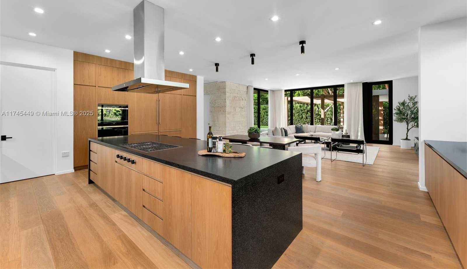 Small Image of 9261 SCHOOL HOUSE RD, Coral Gables Number 23