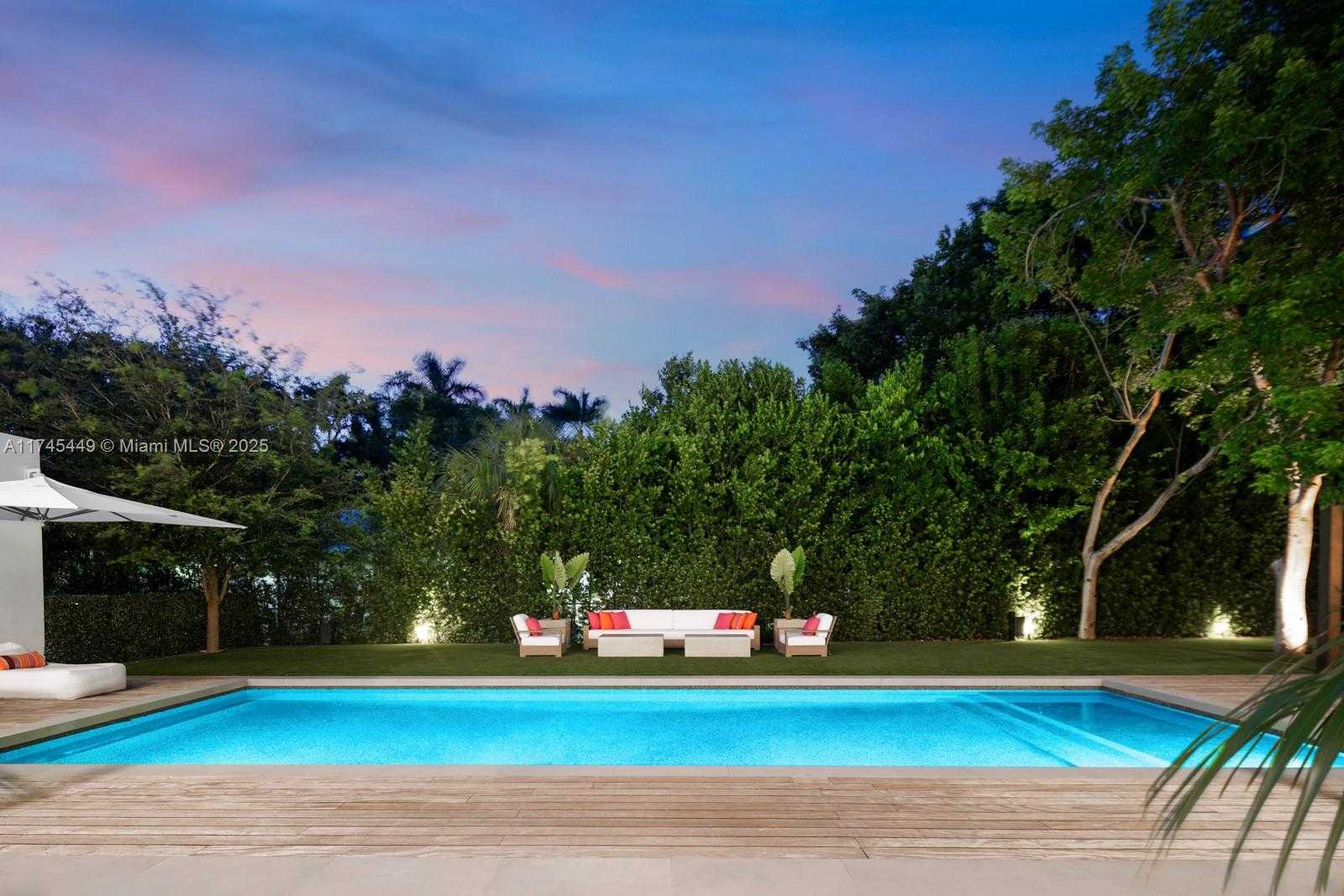 Small Image of 9261 SCHOOL HOUSE RD, Coral Gables Number 25