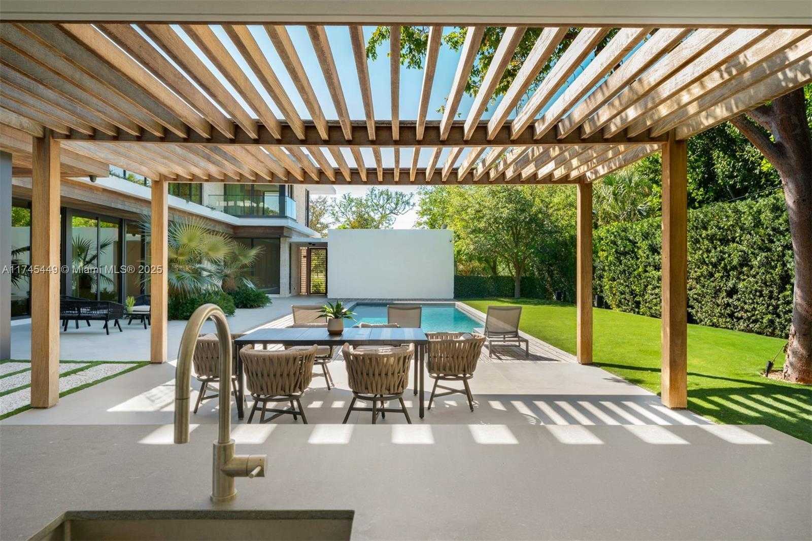 Small Image of 9261 SCHOOL HOUSE RD, Coral Gables Number 28
