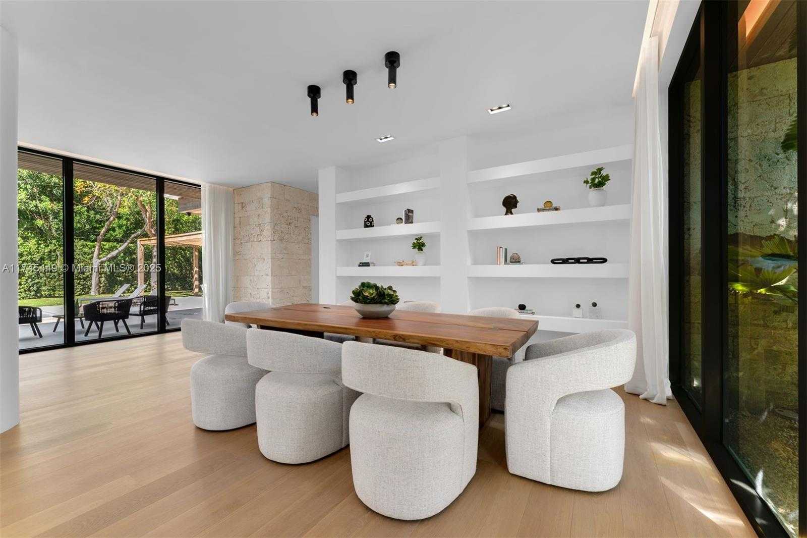 Small Image of 9261 SCHOOL HOUSE RD, Coral Gables Number 4