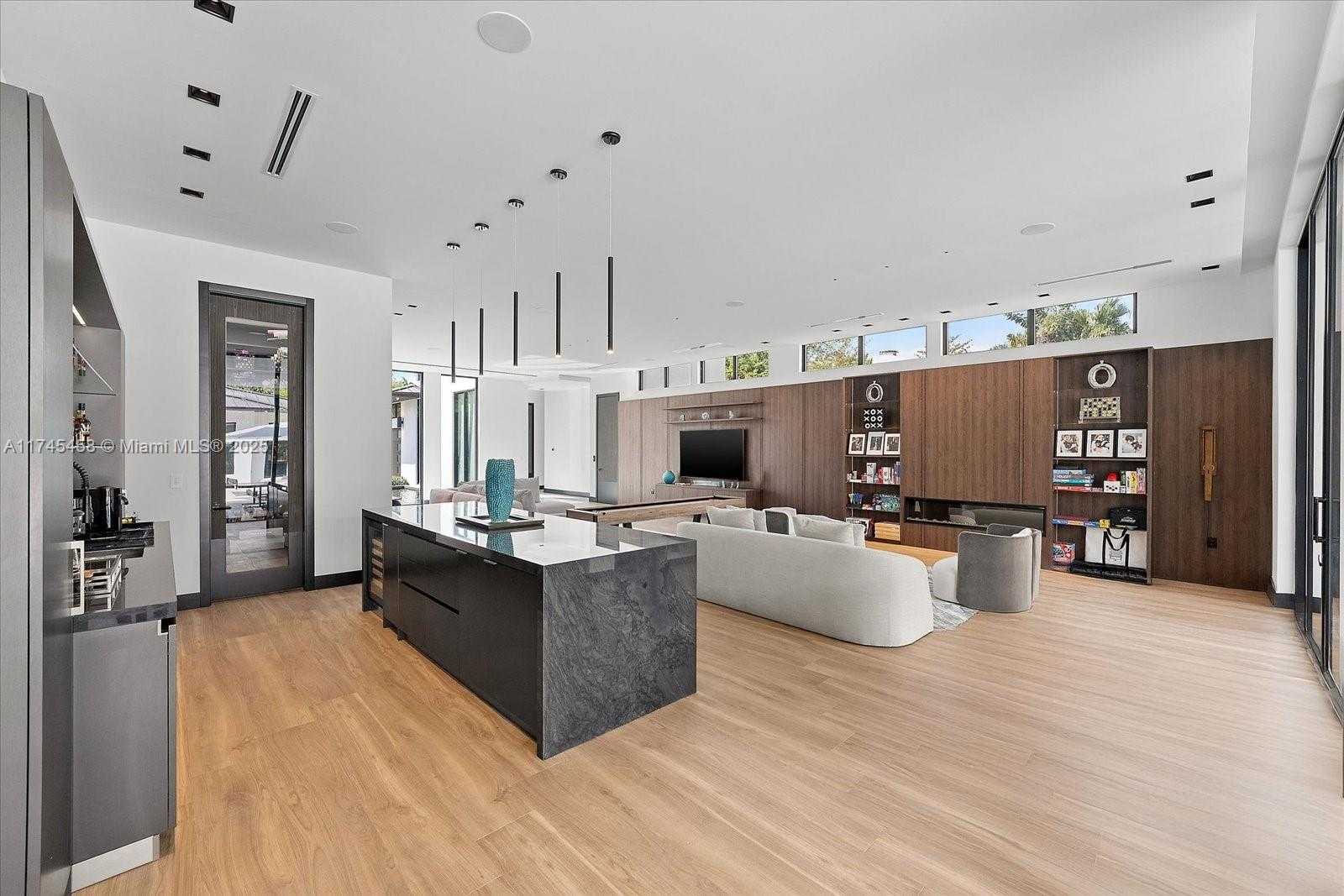 Small Image of 6555 SOUTH WEST 102ND ST, Pinecrest Number 13