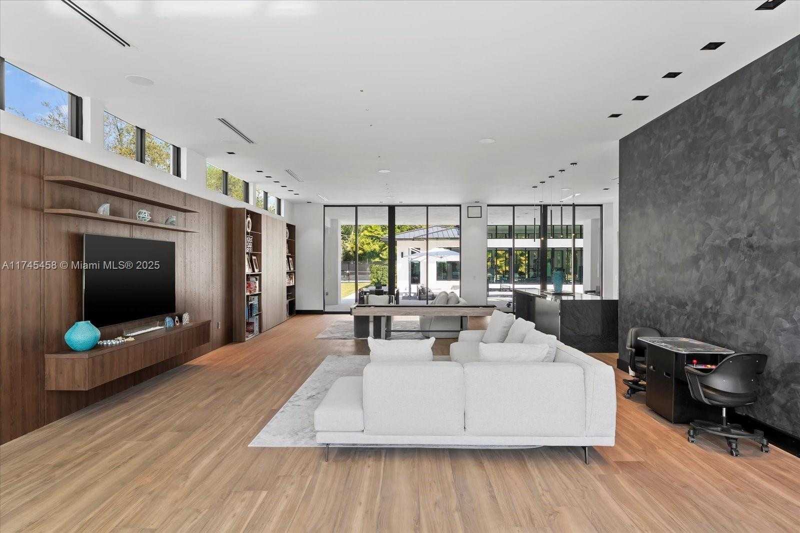 Small Image of 6555 SOUTH WEST 102ND ST, Pinecrest Number 16
