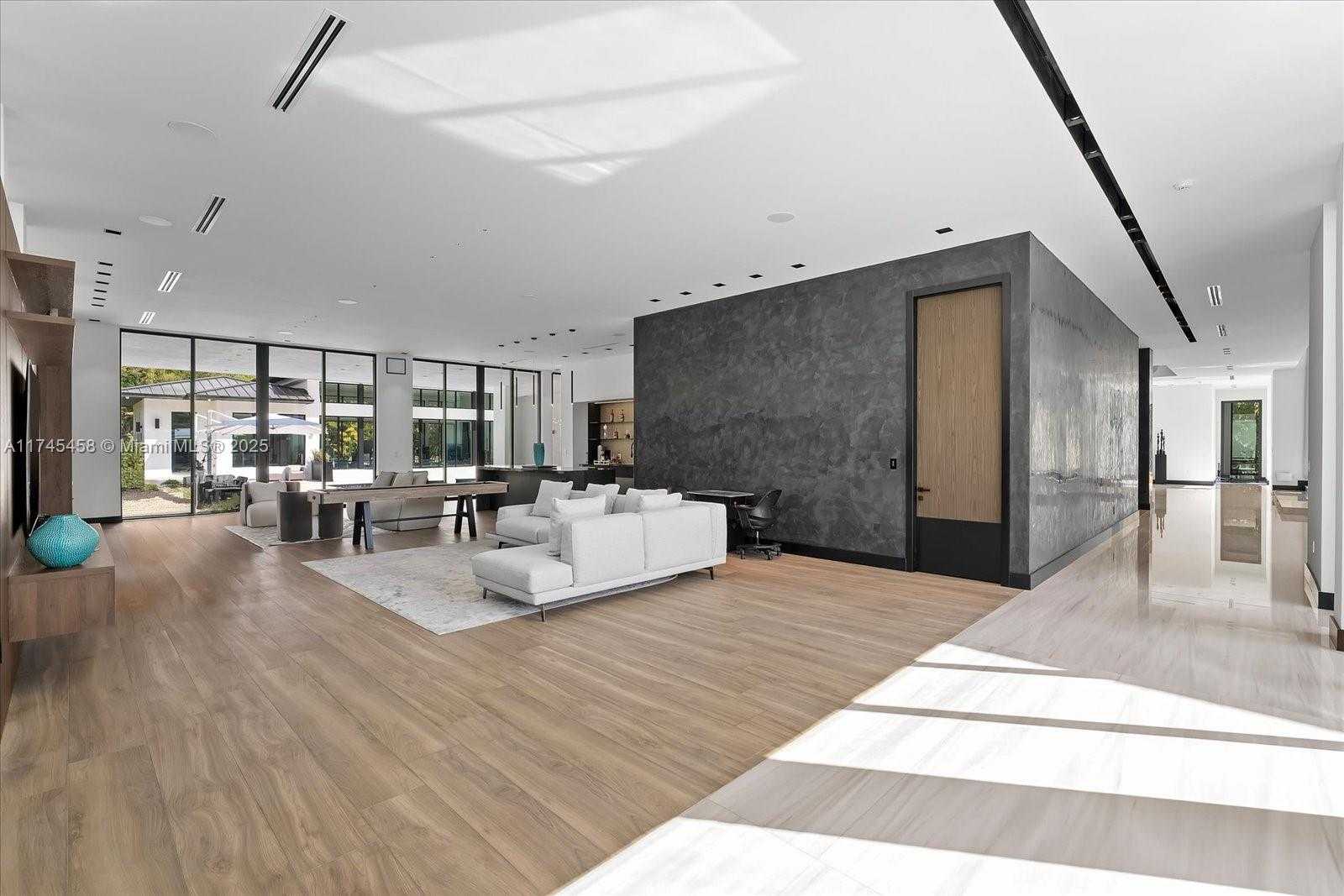 Small Image of 6555 SOUTH WEST 102ND ST, Pinecrest Number 19