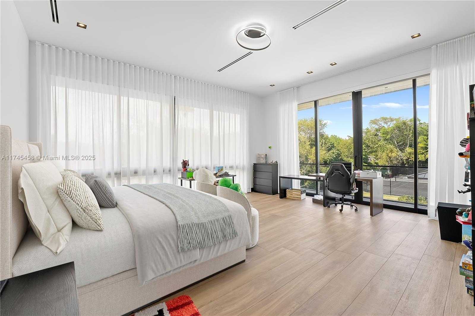 Small Image of 6555 SOUTH WEST 102ND ST, Pinecrest Number 27